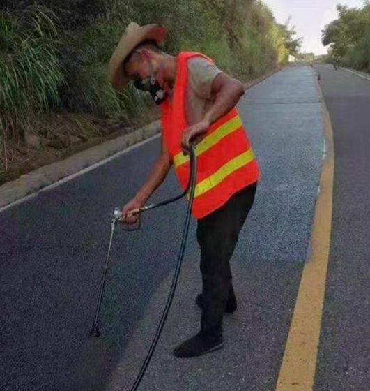 临沂路面喷涂翻新彩色步道施工方案